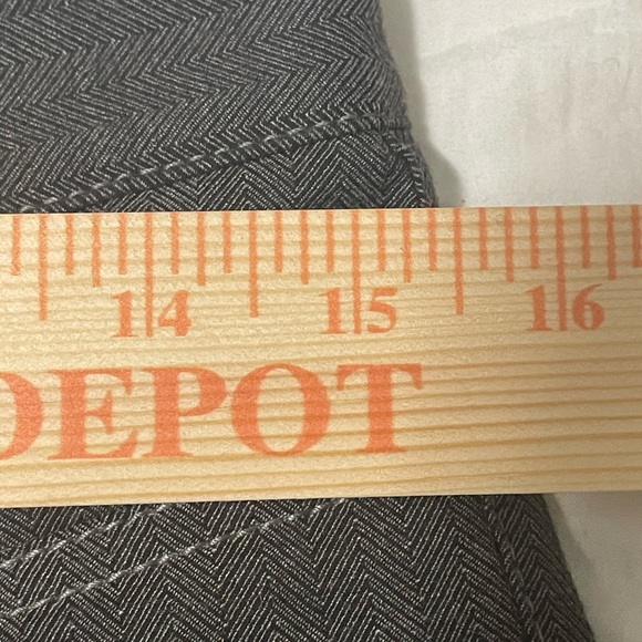 Worth gray herringbone design. Fitted to knee with slight flare - Picture 9 of 11